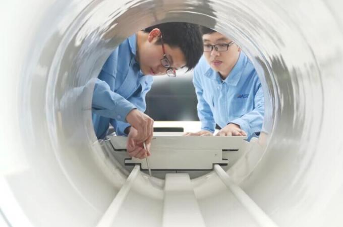 1.5T Superconducting MRI Machine 1.6 Meters Magnet Length BSTAR-150 0